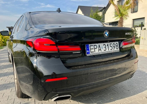 BMW Seria 5 cena 169000 przebieg: 45000, rok produkcji 2021 z Pabianice małe 121